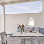 Paradisia Villa Tourlos