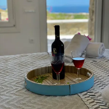 Paradisia Vila Tourlos