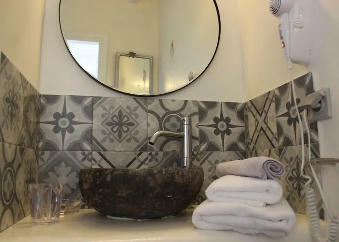 Paradisia * Túrlosz