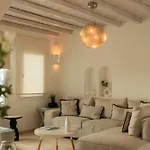 Paradisia Vila *