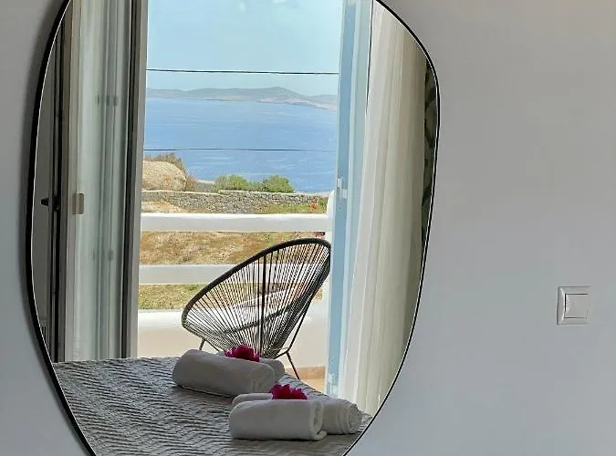 Paradisia Тоурлос