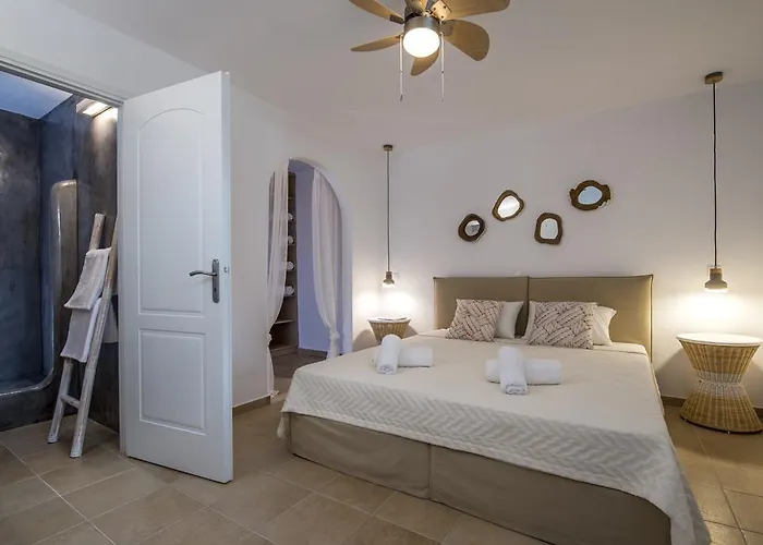 Paradisia Тоурлос